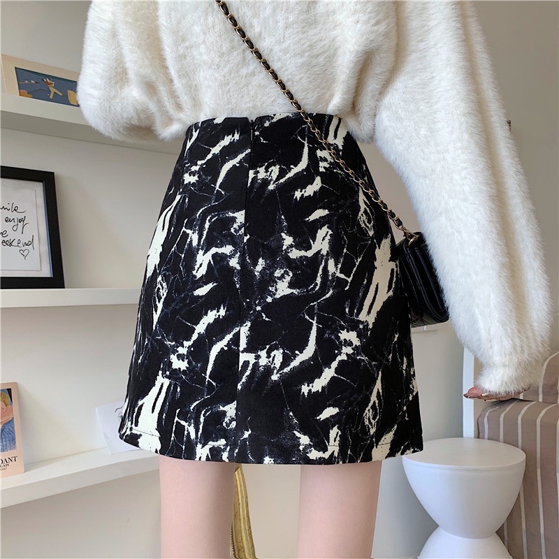 Chân váy ngắn họa tiết vằn thời trang nữ