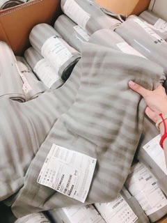 Chăn ikea.