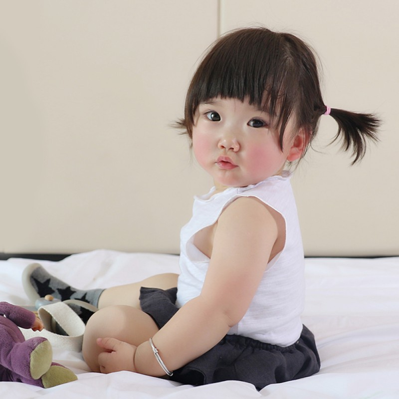 Áo cotton không tay màu trơn đơn giản thoải mái cho bé
