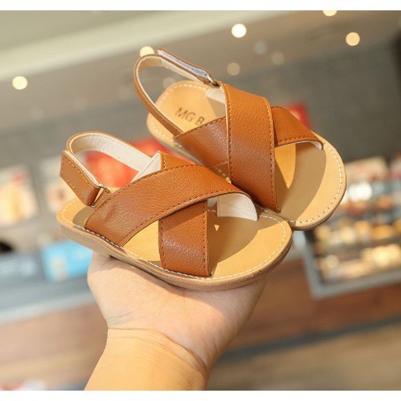 Sandal cho bé trai bé gái quai chéo có quai dán da đi học, đi chơi đé chống trượt, siêu mềm (V532)