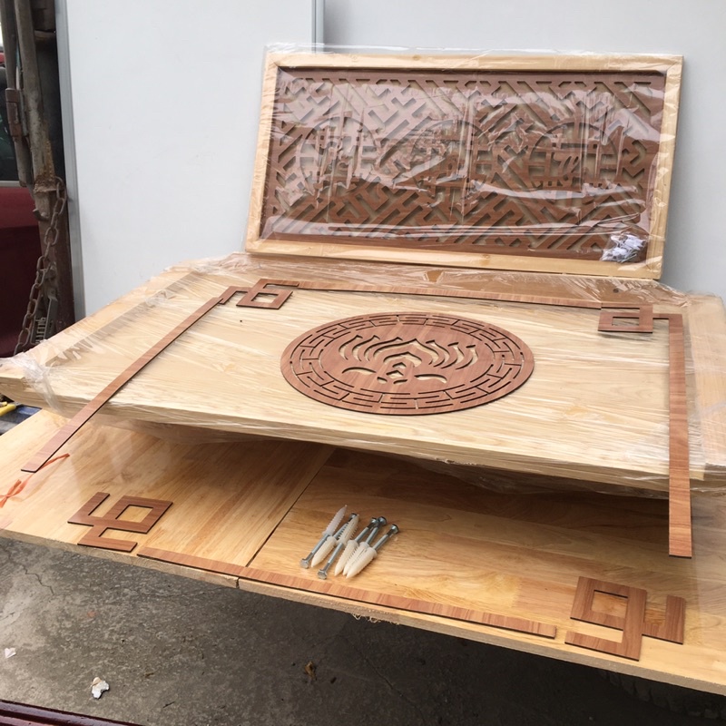 (Combo-Cỡ lớn) Bộ Ban Thờ chung cư khổ lớn 107/61, 99/50cm{ban thờ, tấm chống ám khói, chữ tròn tài Lộc và viền chiện}