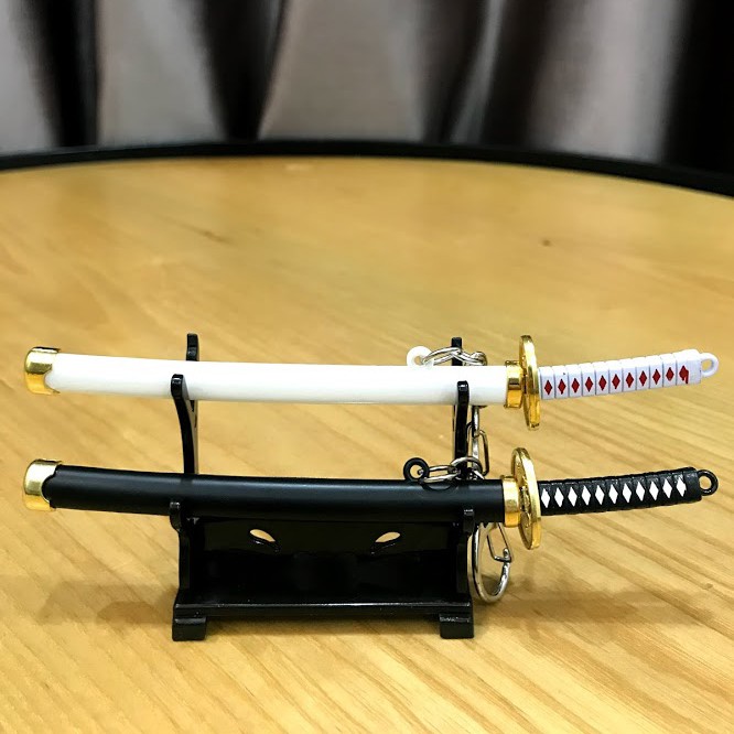 Móc khóa Kiếm Zoro Wado ichimonji cỡ nhỏ 15 cm tặng giá đỡ