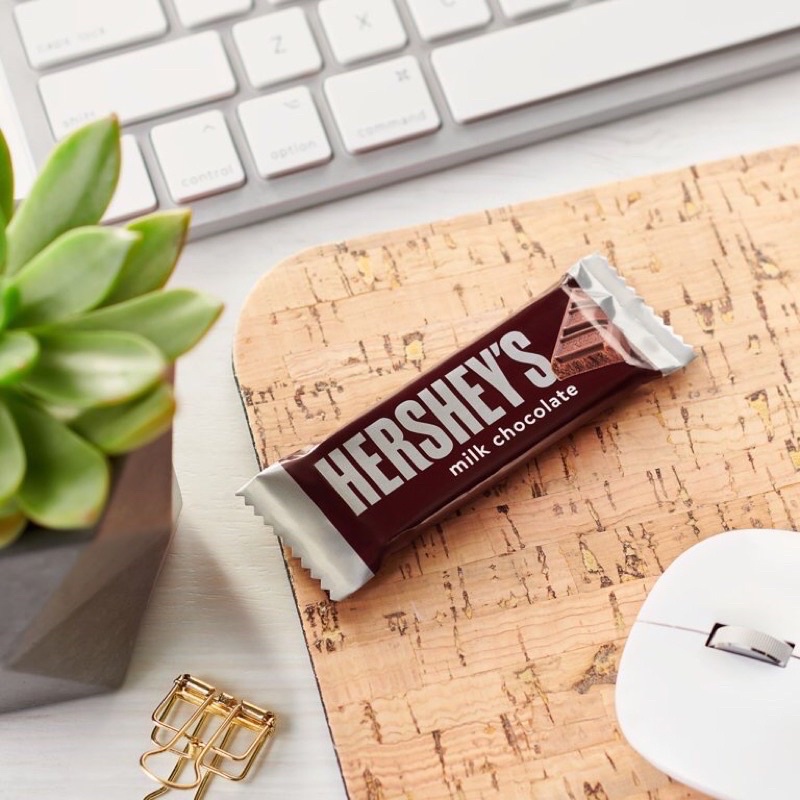 Kẹo Socola Hershey's Milk Chocolate with Almonds 5 Packs Mỹ