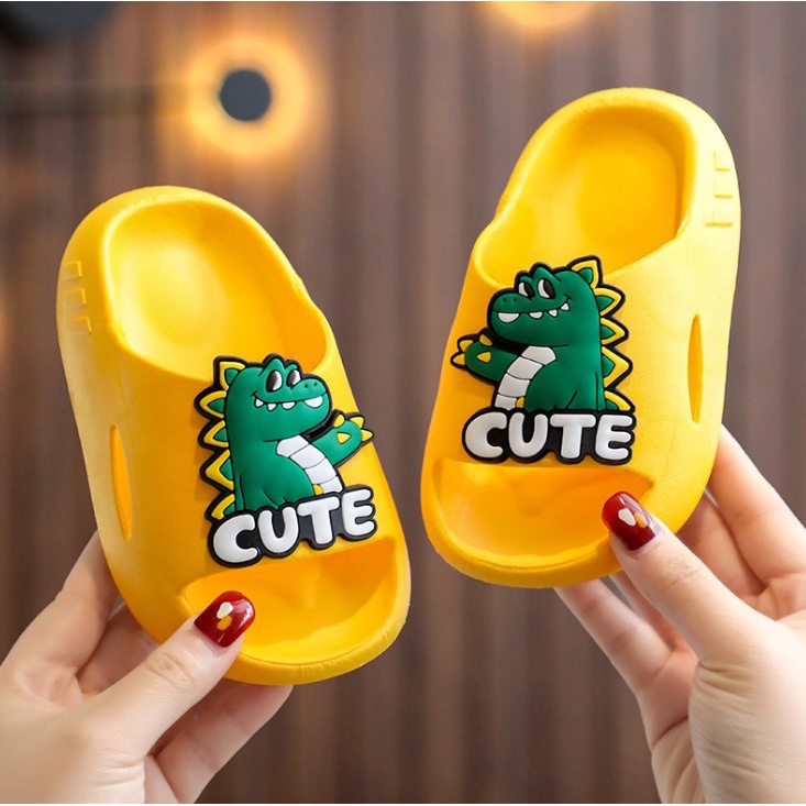 Dép trẻ em siêu nhẹ, chống trơn trượt