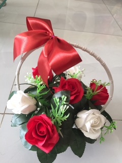 Hoa sáp cắm giỏ