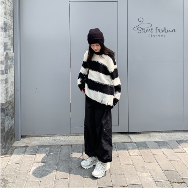 Áo len rách kẻ sọc form rộng oversize phong cách retro