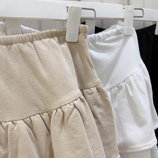 Chân váy xoè xếp tầng
