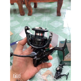 Máy câu cá daiwa Emcast mẫu mới