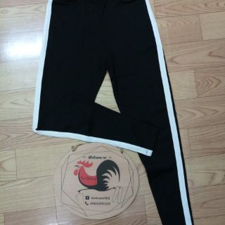 Quần Legging Đen 1 Sọc Trắng #AGE2X