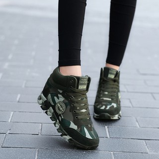 Giày sneaker chạy bộ nữ tăng chiều cao họa tiết rằn ri thời trang