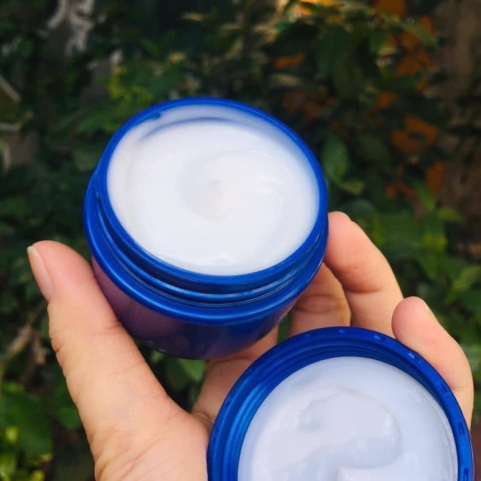 Kem dưỡng Meishoku Whitening Essence Cream Placenta 55g