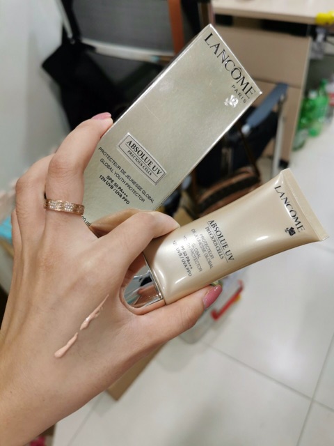 Kem chống nắng Lancome Absolue 30ml nâng tông,có thể làm nền luôn