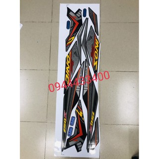 Tem rời sonic dán xe đen