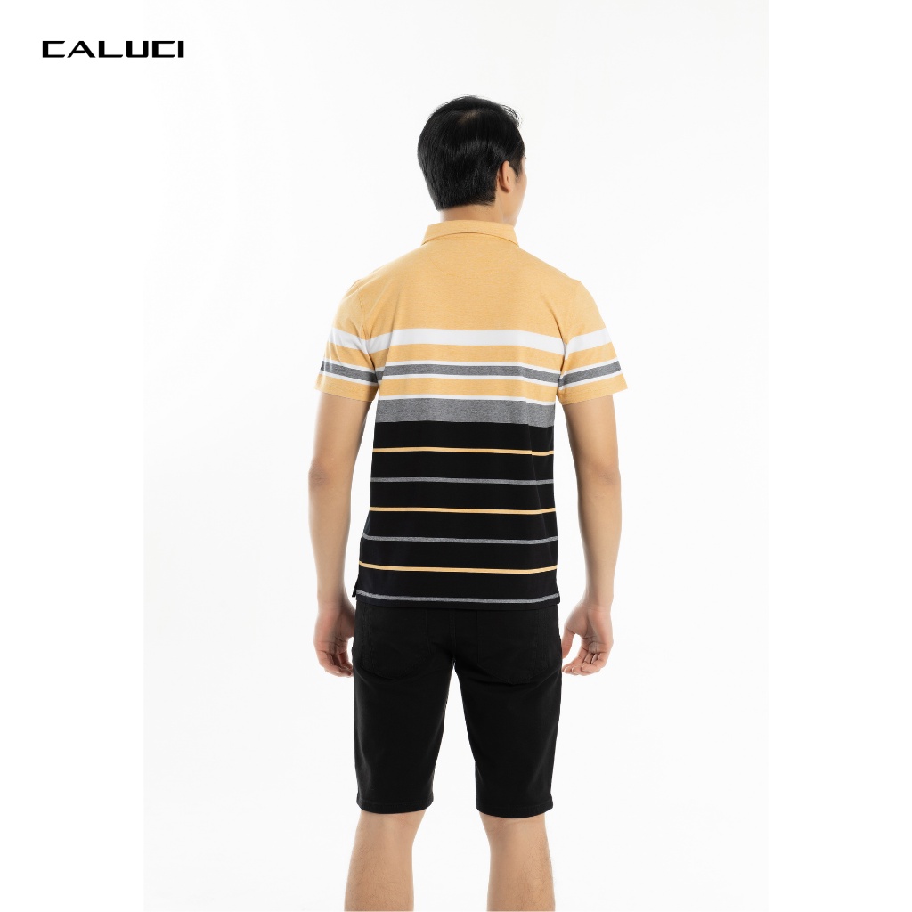 Áo polo nam CALUCI thiết kế cổ đức, dáng suông nhẹ, họa tiết kẻ ngang, chất liệu vải mềm mại và co dãn tốt MPS209R
