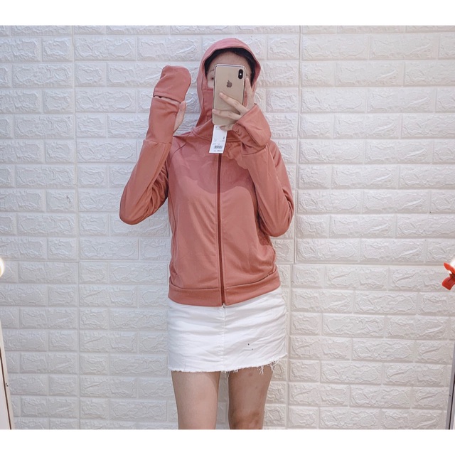 Áo chống nắng uniquilo