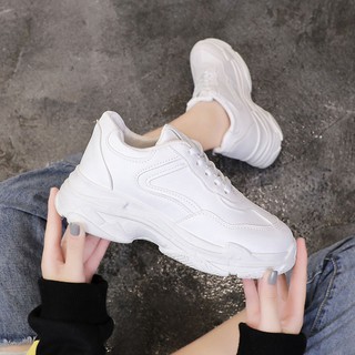 Giày sneaker nữ trắng cổ thấp năng động