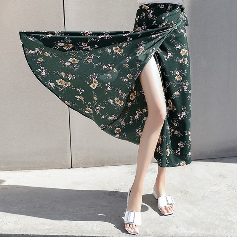 Chân váy chất Chiffon hoạ tiết hoa thiết kế xẻ quyến rũ
