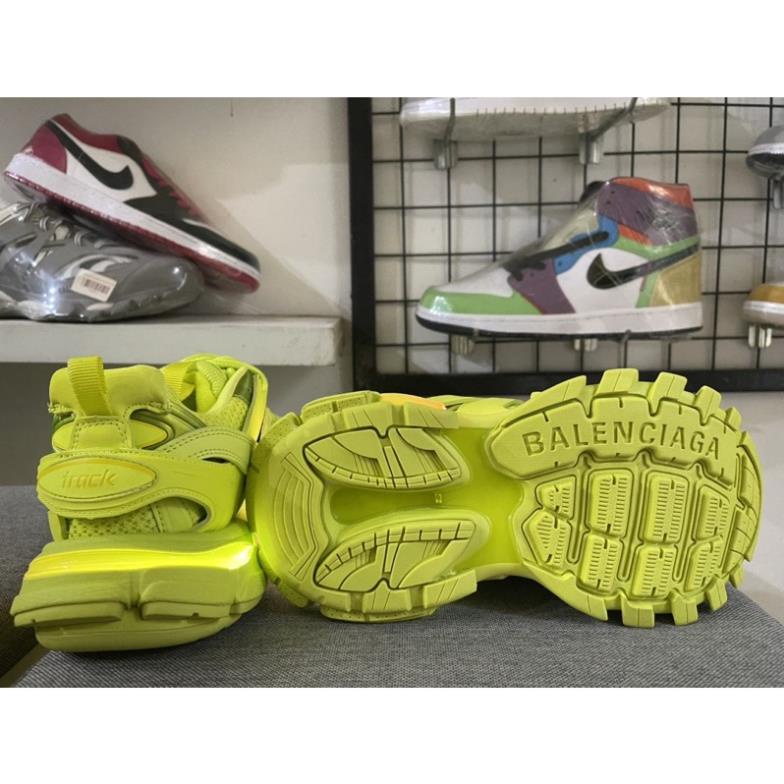 Giầy thể thao BalencigA Track xanh chuối New
