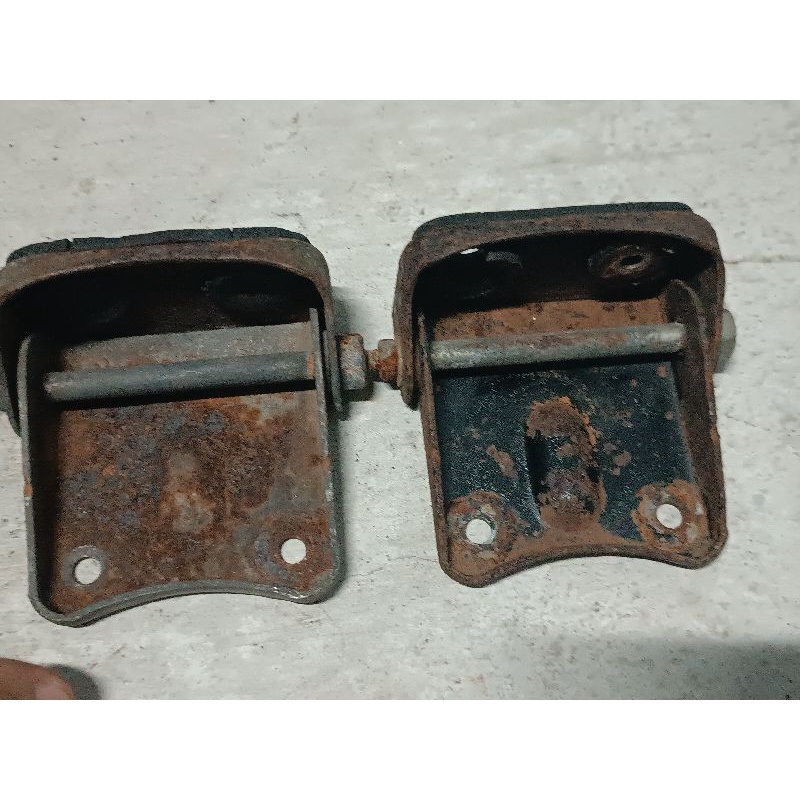 Bản lề bát yên xe chaly zin