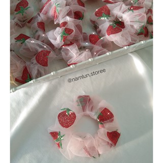 (ẢNH THẬT) SCRUNCHIES STRAWBERRY - DÂY CỘT TÓC VẢI HỌA TIẾT TRÁI DÂU ĐỎ 20K