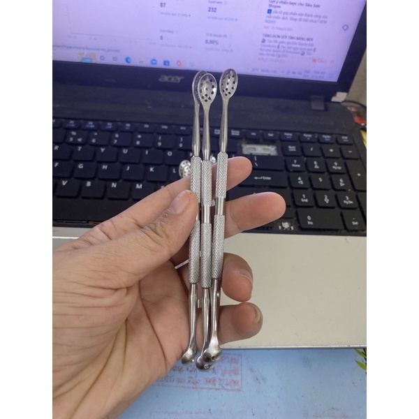 Cây nặn mụn loại tốt - Muôi múc mụn 2 đầu