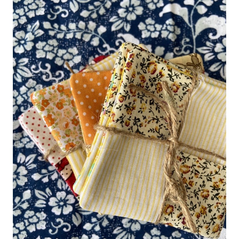 (Giá lấy tương tác) Little Cheese Fabric - Lót ly handmade bằng vải cotton tông vàng
