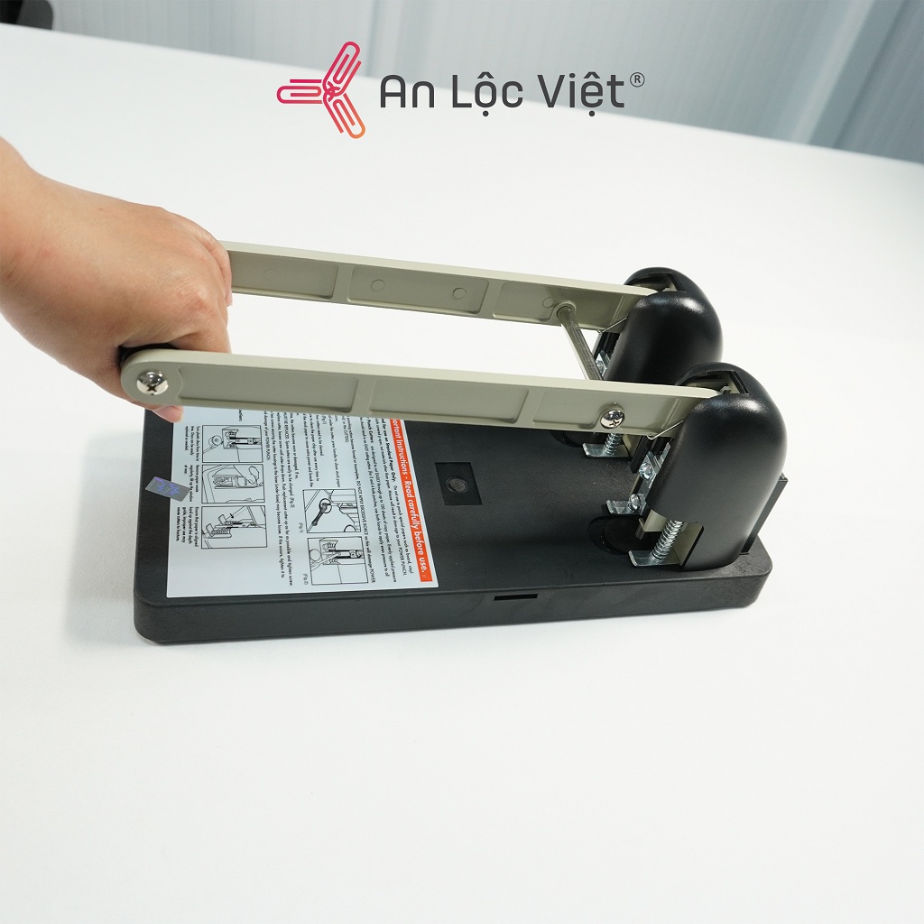 Bấm lỗ KW.Trio 952 - chính hãng (bấm được 150 tờ một lần)