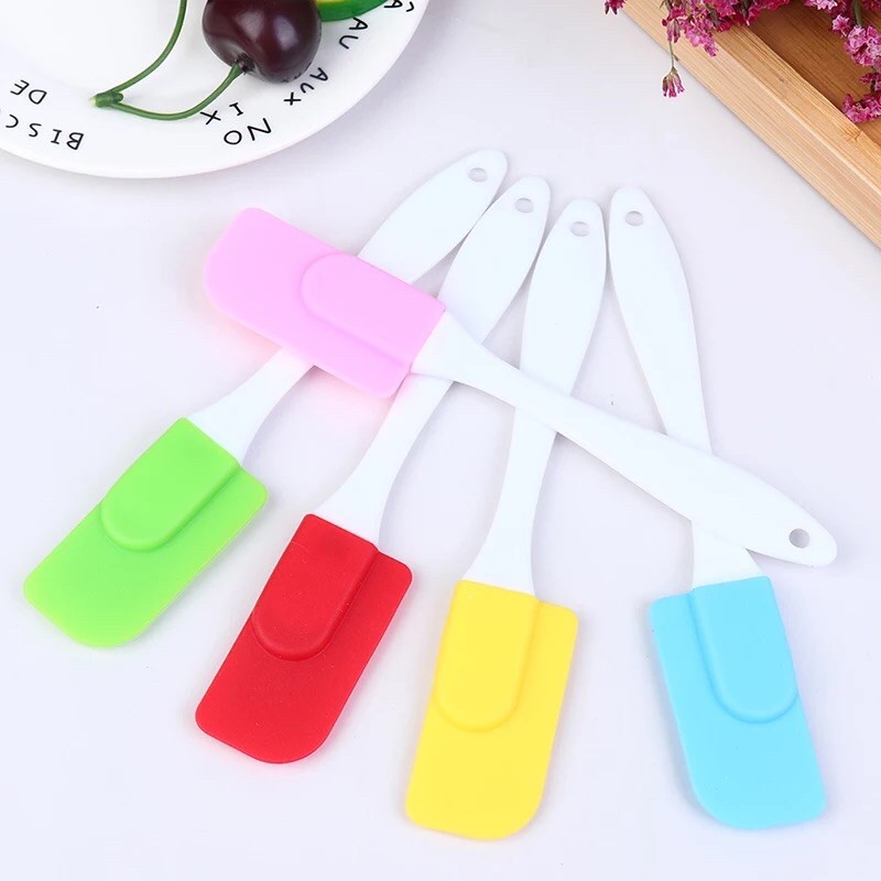 Spatula cán nhựa 18cm / Phới dẹt 1