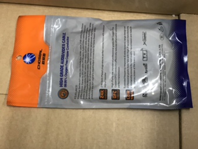 Cáp 3.5 và 2 đầu bông sen 3m, cáp audio laptop vào loa 3m.