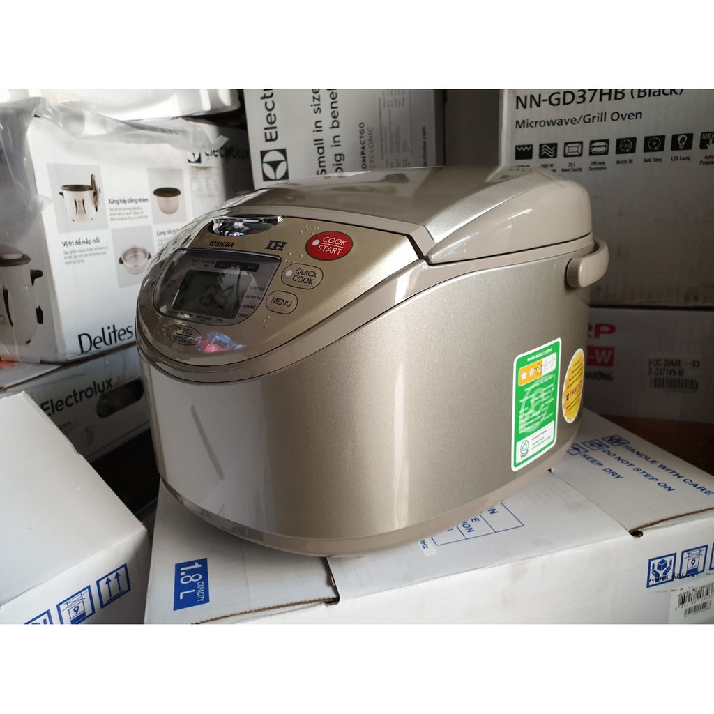 Nồi cơm điện cao tần Toshiba 1.8 lít RC-18RHVN sản xuất Thái Lan
