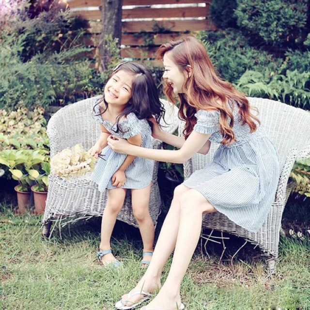 SET VÁY ĐÔI MẸ - CON GÁI BO CHUN XANH NAVY