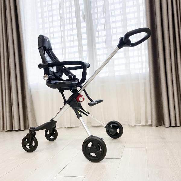 Xe trẻ em 🛴  XE ĐẨY TOMOROW ĐẢO CHIỀU TW - 0205 gấp gọn, xoay chiều, có mái che, thoáng lưng cho bé