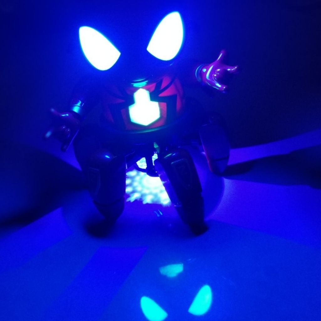 Đồ chơi robot người nhện dance hero, có đèn, có nhạc nhún nhảy vui nhộn, không kèm pin