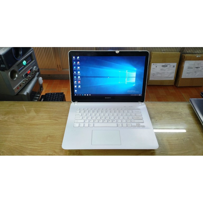 Laptop Sony Vaio dòng đẳng cấp máy đẹp chip i5 3337 RAM 4GB 500gb