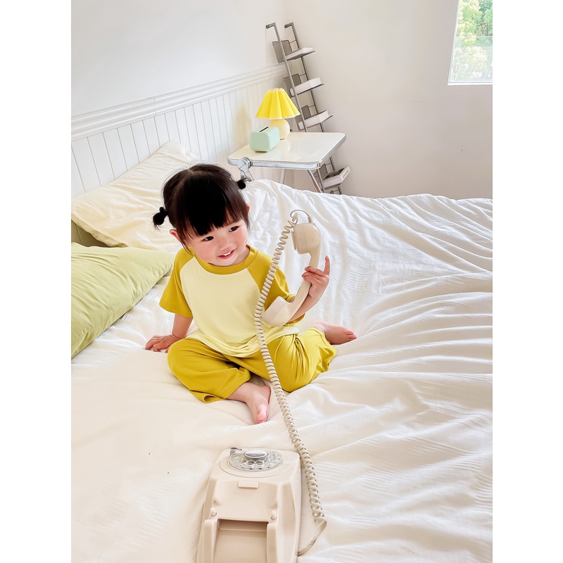 Bộ Đồ Ngủ 2 Món Áo Thun Tay Raglan Phối Quần Short Vải Mềm Nhiều Màu Tương Phản Thời Trang 2022 Cho Bé Gái