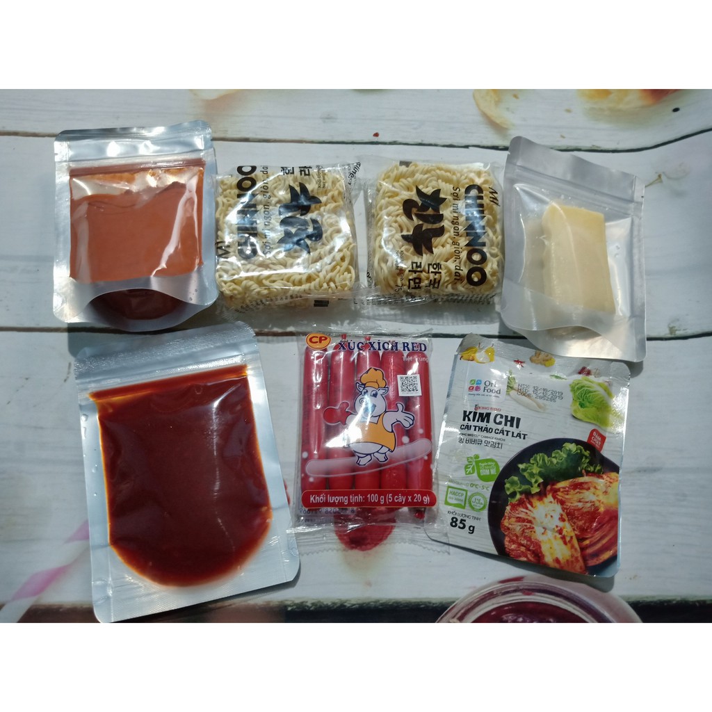 COMBO NẤU MÌ CAY CHINNOO VỊ PHÔ MAI KIM CHI (2 gói mì chinno, sốt, ớt, phô mai mozzarella, xxtt 100g, kim chi)