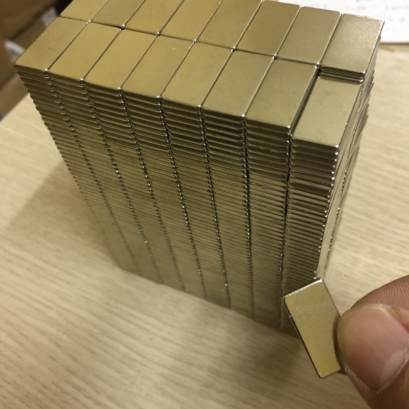 nam châm Viên 20x10x2mm ( 45 Viên)