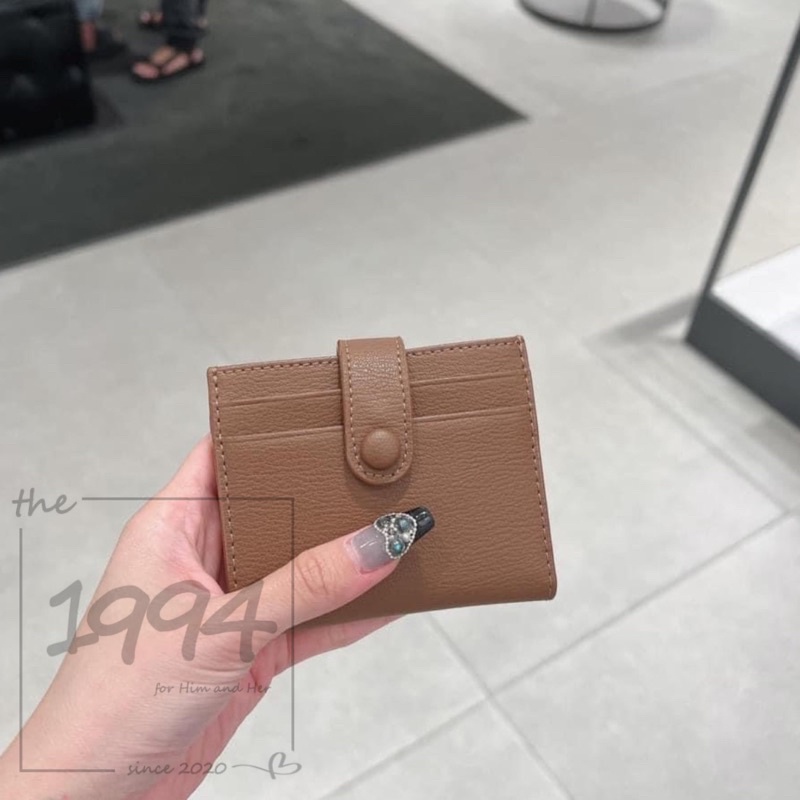 Ví đựng thẻ card CNK 𝘾𝙃𝘼𝙍𝙇𝙀𝙎 𝘼𝙉𝘿 𝙆𝙀𝙄𝙏𝙃 CK6-50701102-3