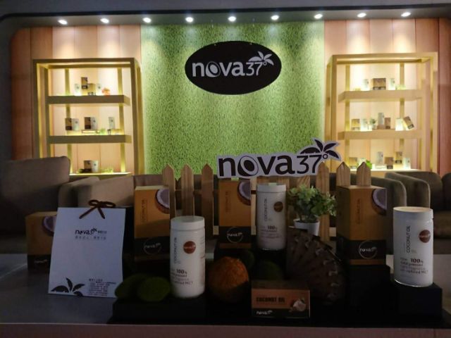 Dầu dừa ép lạnh nguyên chất Xuất Khẩu Nova37* chai xịt nhỏ bỏ túi khi đi du lịch RẤT XINH 15ml. Nova37 Skincare, Organic