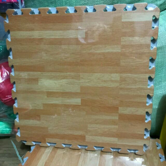 Thảm xốp vân gỗ  LUCKY CARPET bộ 4 tấm kt: 60cm màu sáng