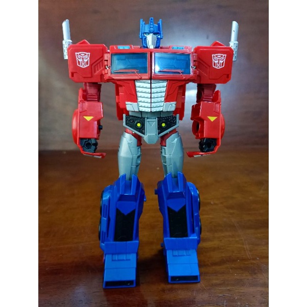 Mô hình Transformers Cyberverser Optimus prime Leader