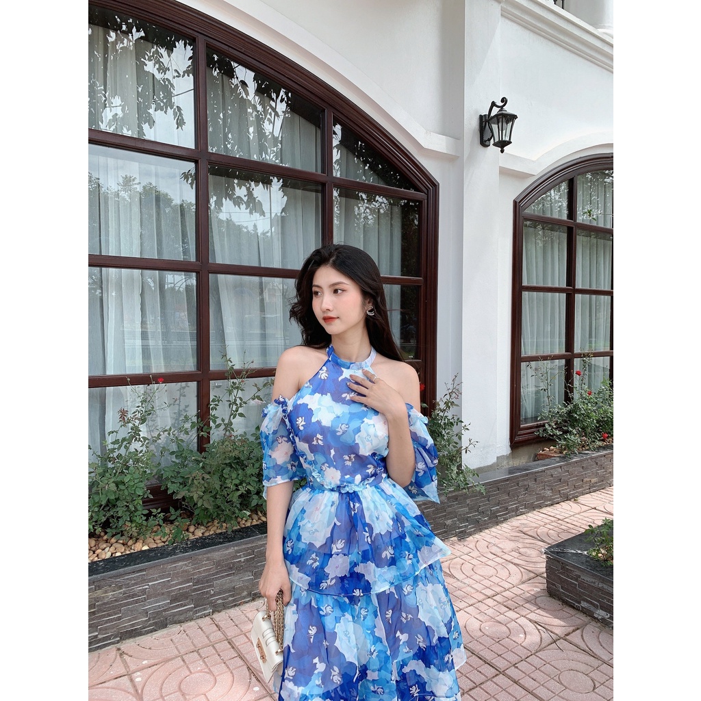 Đầm maxi dài cổ yếm hở vai váy nữ vải tơ hoạ tiết bầu trời in thiết kế mặc đi chơi du lịch biển nghỉ mát resort dự tiệc