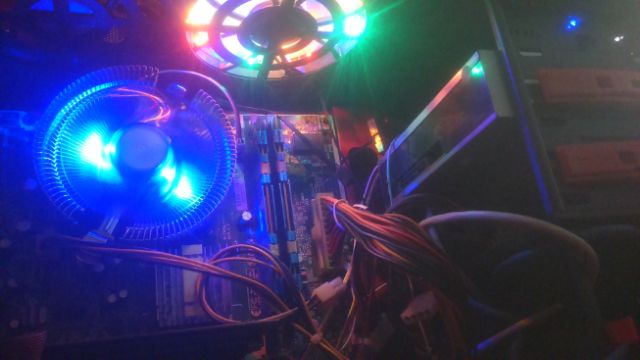 Thùng x2 Ram 8gb tản led vga rời 1gb | BigBuy360 - bigbuy360.vn