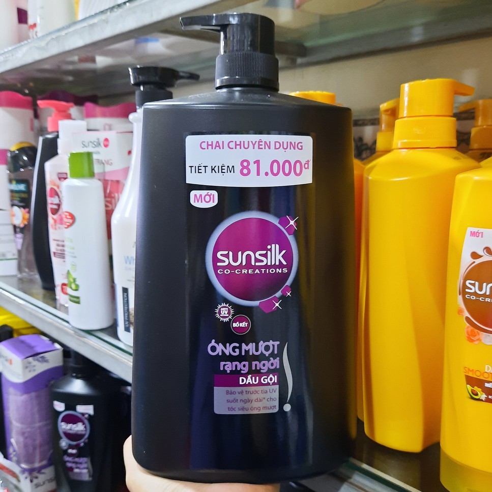 Dầu gội Sunsilk Óng mượt rạng ngời chai 1,4kg (đen)
