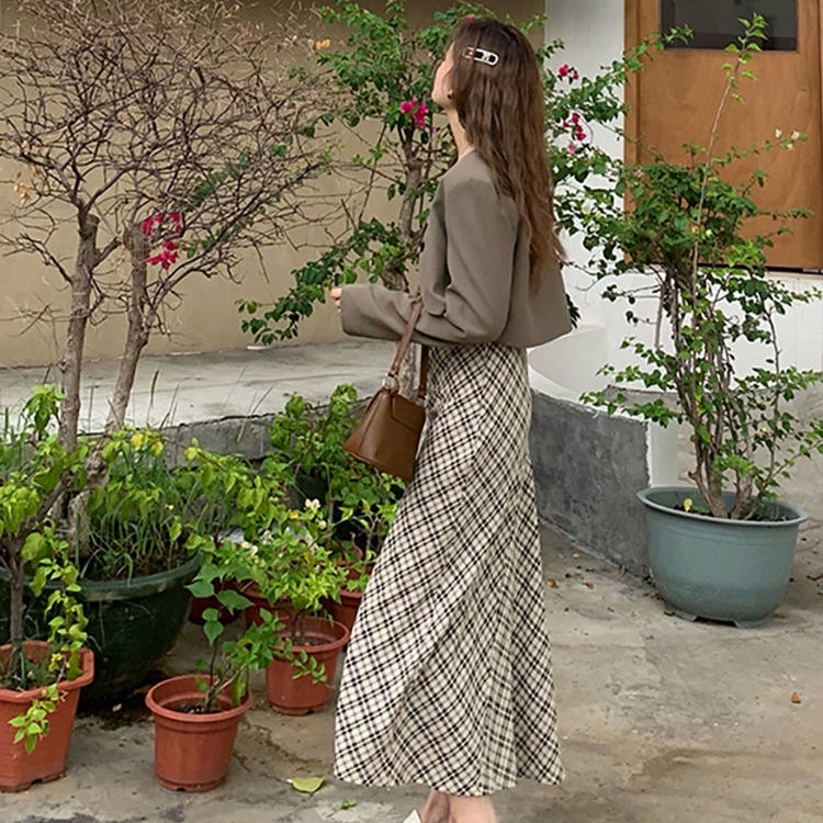 Bộ Áo Khoác Ngắn + Đầm Hai Dây Vải Voan Dáng Ôm Thời Trang Mùa Thu Cho Nữ 2021