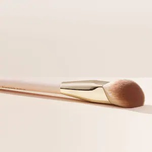 Rare Beauty - Cọ Tán Phấn Nền Rare Beauty Liquid Touch Foundation Brush