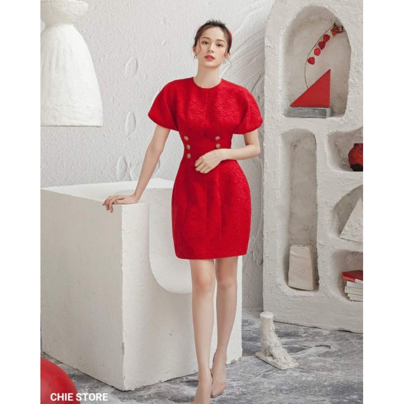 đầm đỏ sang chảnh