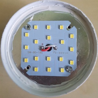 Bóng đèn LED đủ 13w hoặc 18w