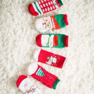 4 sét tất noel