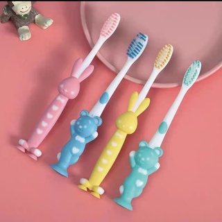 Bộ 4 chiếc bàn chải đánh răng